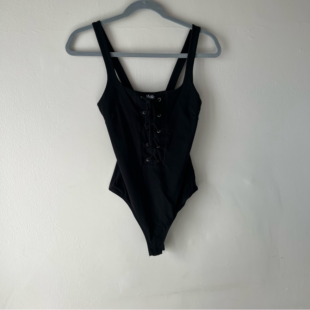 Lulu’s Bodysuit - Picture 4 of 8